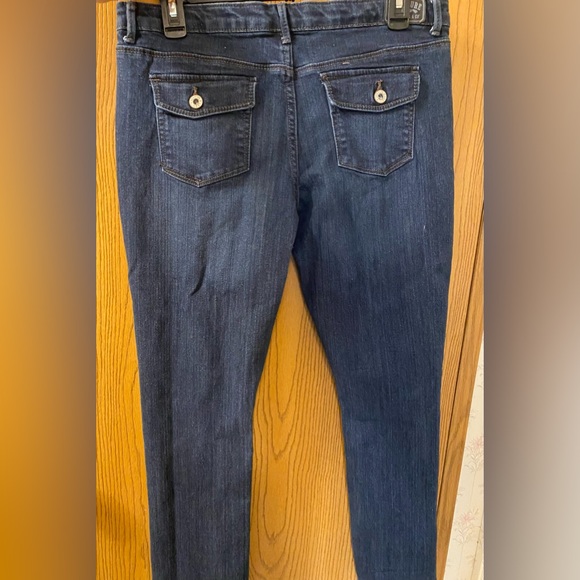 Blue Jeans - Picture 2 of 3